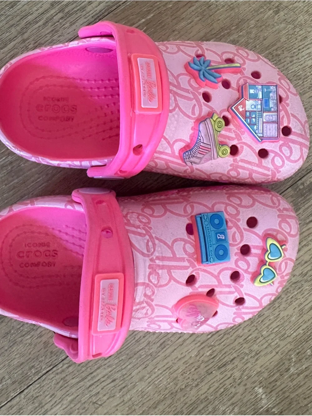 CROCS cute pink